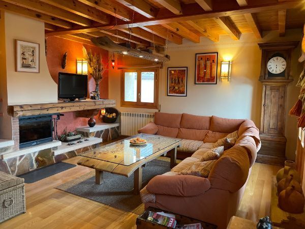 Salón casa rural Bernuy
